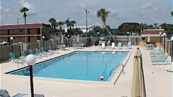 Piscine extérieure