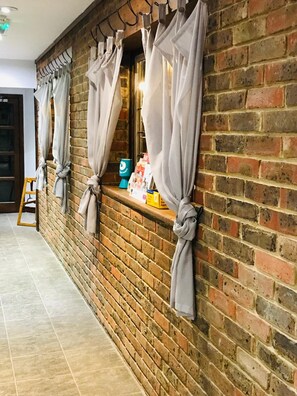 Interior - Buffalo Bills (Lewes)