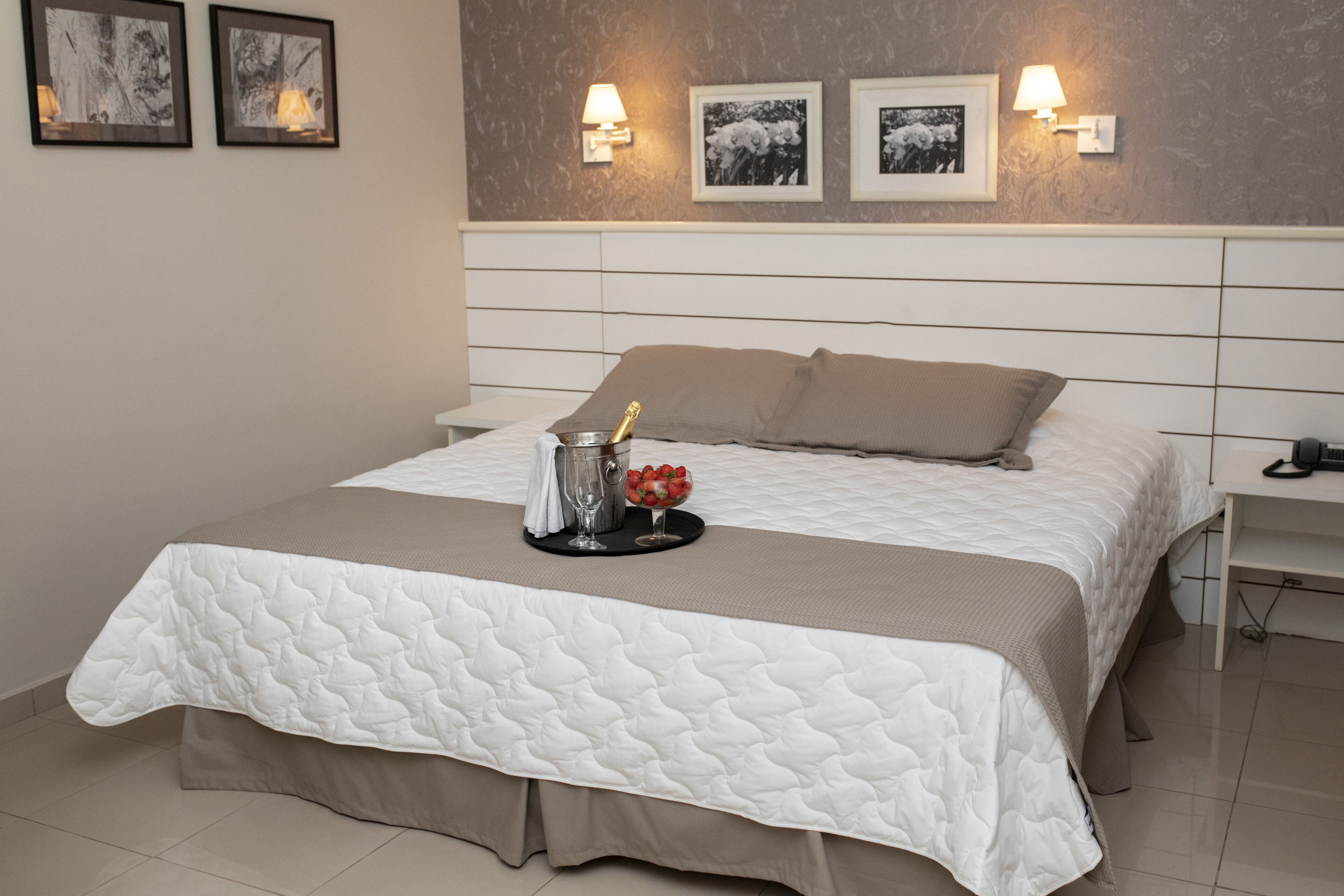 suite | 1 bedroom, minibar, desk, laptop workspace