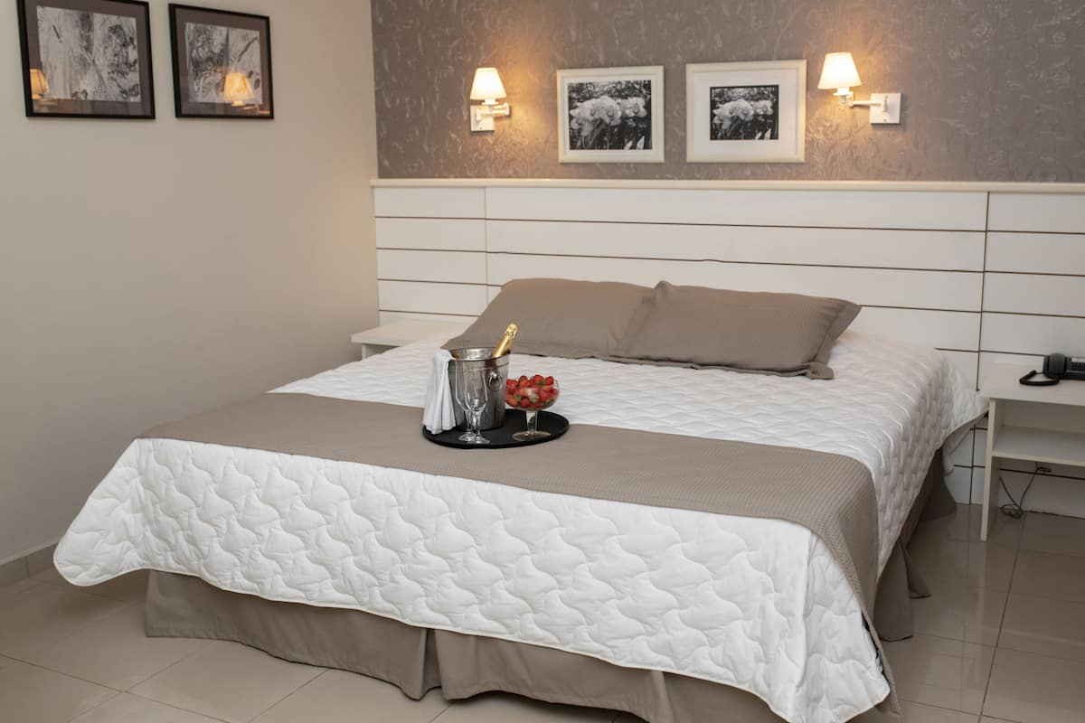 suite | 1 bedroom, minibar, desk, laptop workspace