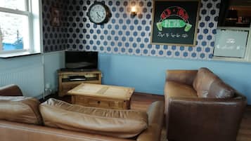Cocktail bar