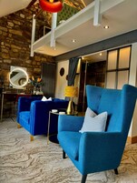 Luxury-Suite | Hochwertige Bettwaren, individuell dekoriert, individuell eingerichtet