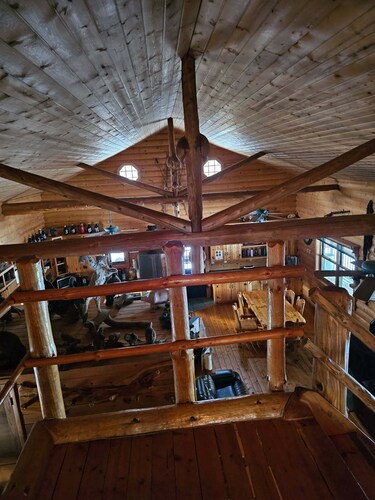 Bald Beaver Lodge A hunting, Fishing, 4-wheeling, Snowmobiling paradise!