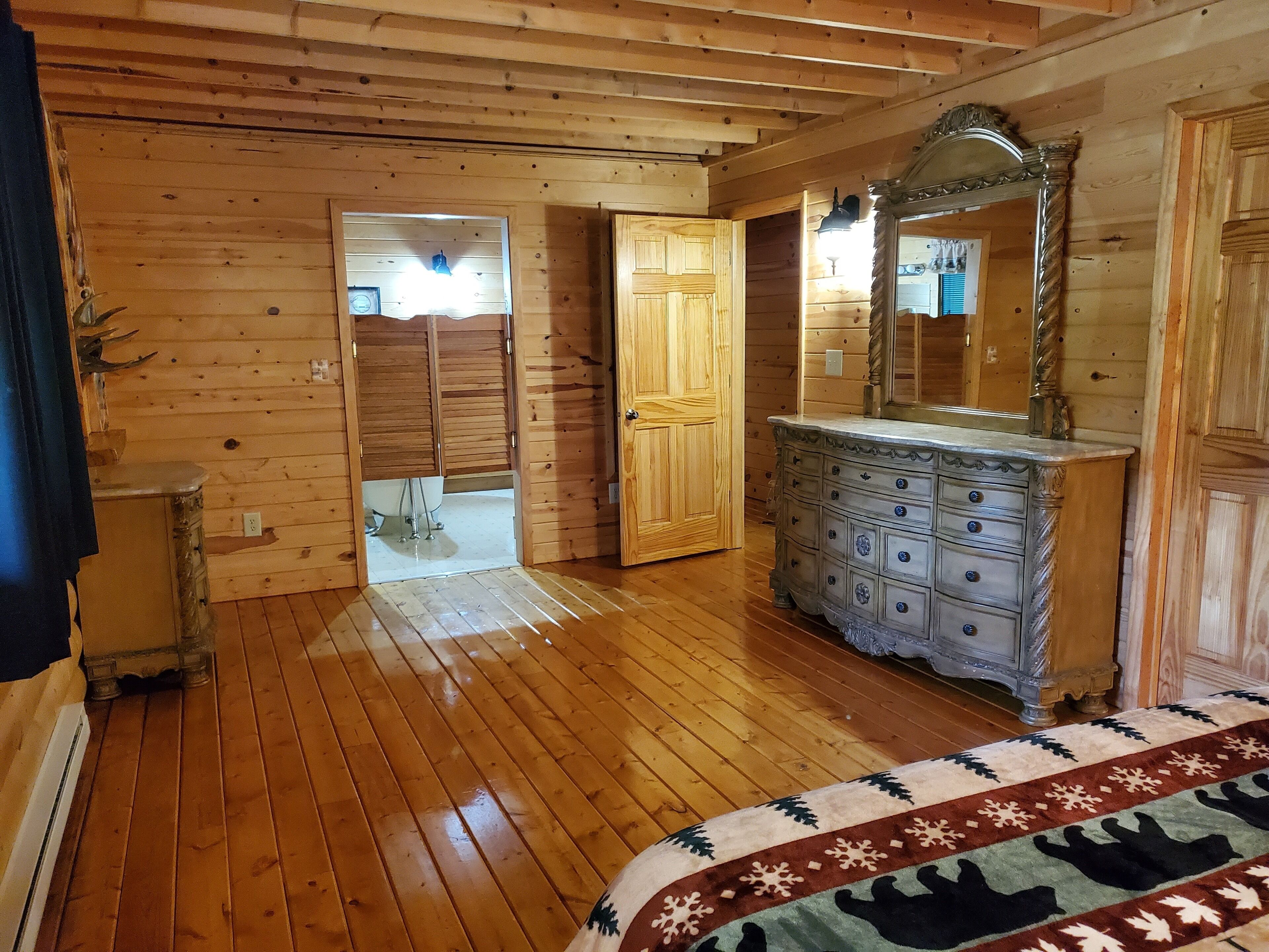 7 habitaciones, escritorio, tabla de planchar con plancha y wifi gratis 