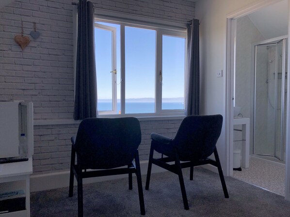 Habitación doble superior | Tabla de planchar con plancha, wifi gratis y ropa de cama