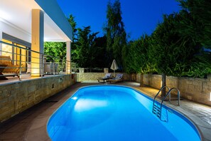 Piscine extérieure