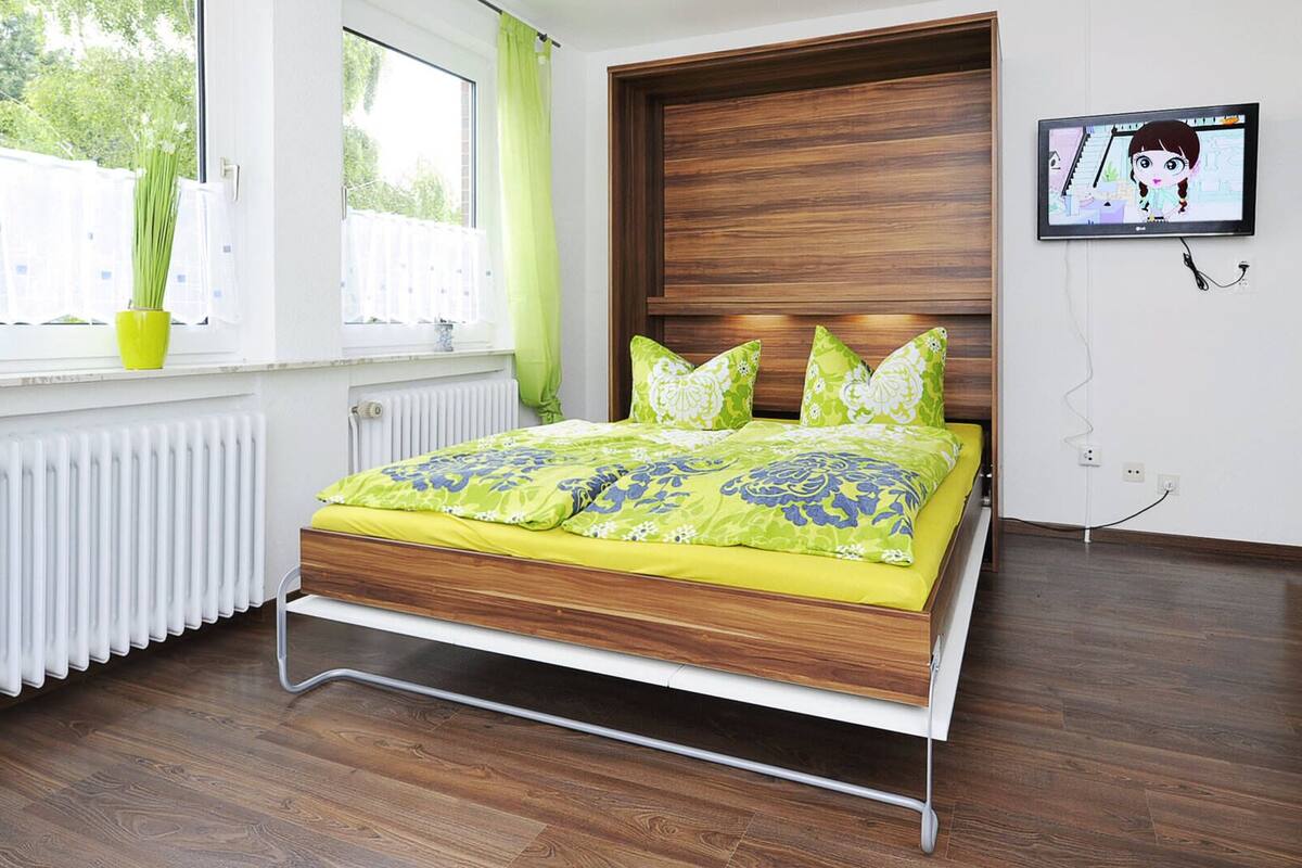 Apartment, 1 Bedroom (Lulu Meinders) | Hypo-allergenic bedding available, cribs (free), WiFi (surcharge)