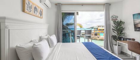 1 Schlafzimmer, Zimmersafe, Schreibtisch, Bügeleisen/Bügelbrett