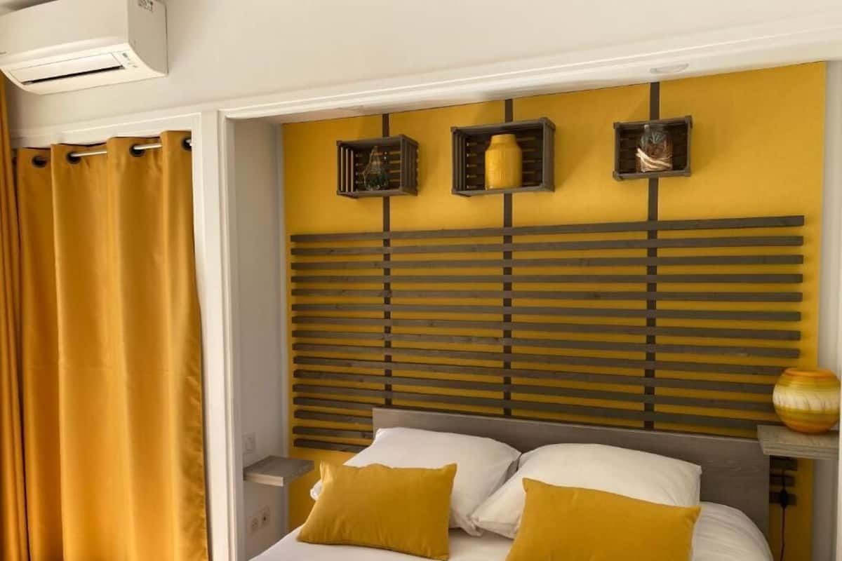 Double Room, Terrace, Sea View | Blackout drapes, soundproofing, iron/ironing board