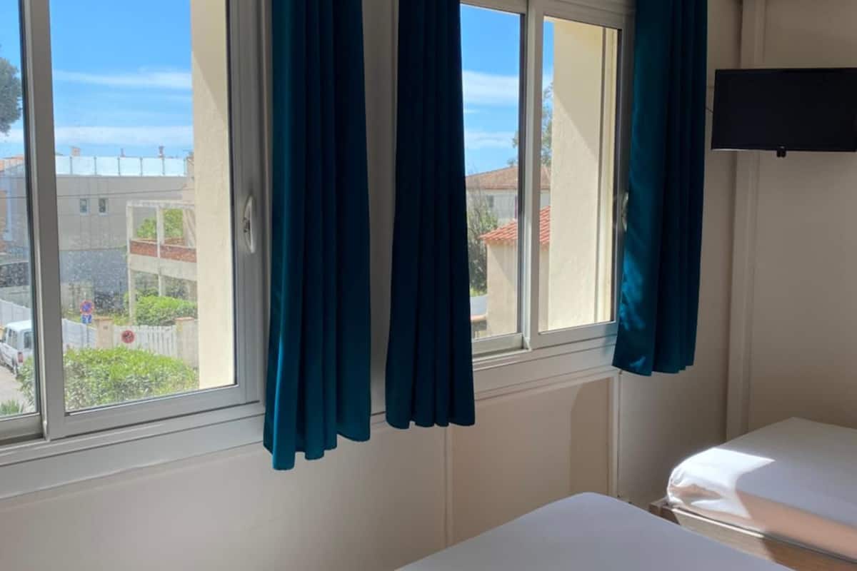 1 bedroom, blackout curtains, soundproofing, iron/ironing board