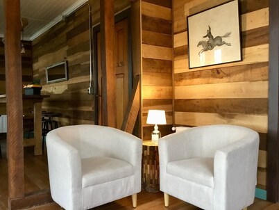 Hermosa casa tradicional alemana reformada en primera línea de lago