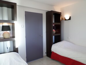 Appartement, 2 slaapkamers, aan zee | 2 slaapkamers, luxe beddengoed, gratis wifi, beddengoed