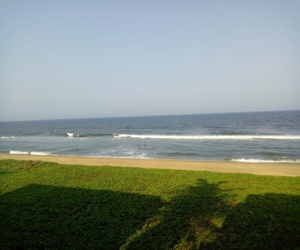 Beach nearby - Maxiprime otels Uthandi (Chennai)