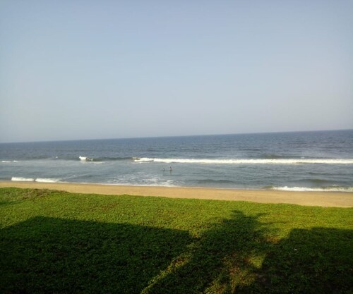 Maxiprime otels Uthandi