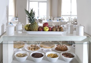 Petit déjeuner buffet compris tous les jours