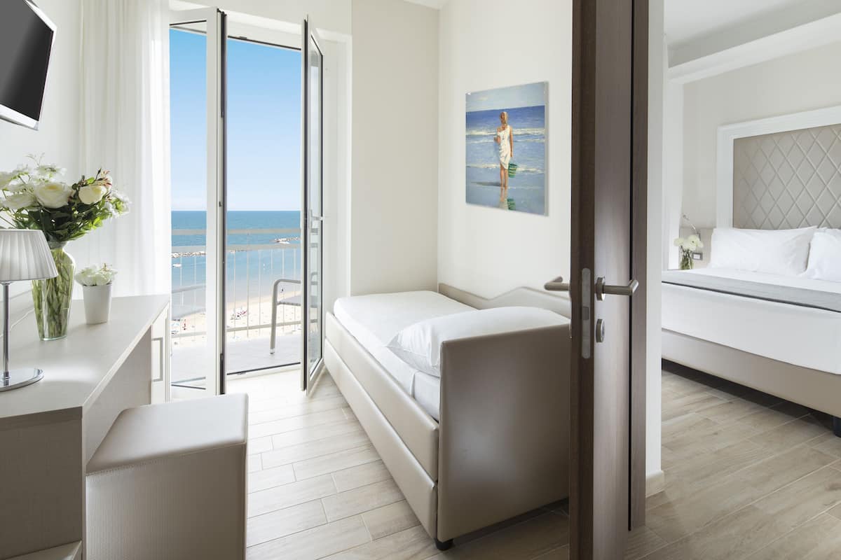 Family Room, Sea View (Superior)