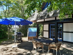 تناول الطعام بالخارج