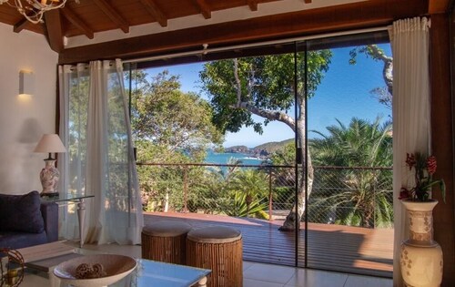 ALTISSIMO EXKLUSIVES HAUS AM MEER, 5 Suiten, privater Pool und Grill