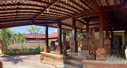 Kartika 1BR Villa Near tegenungan waterfall