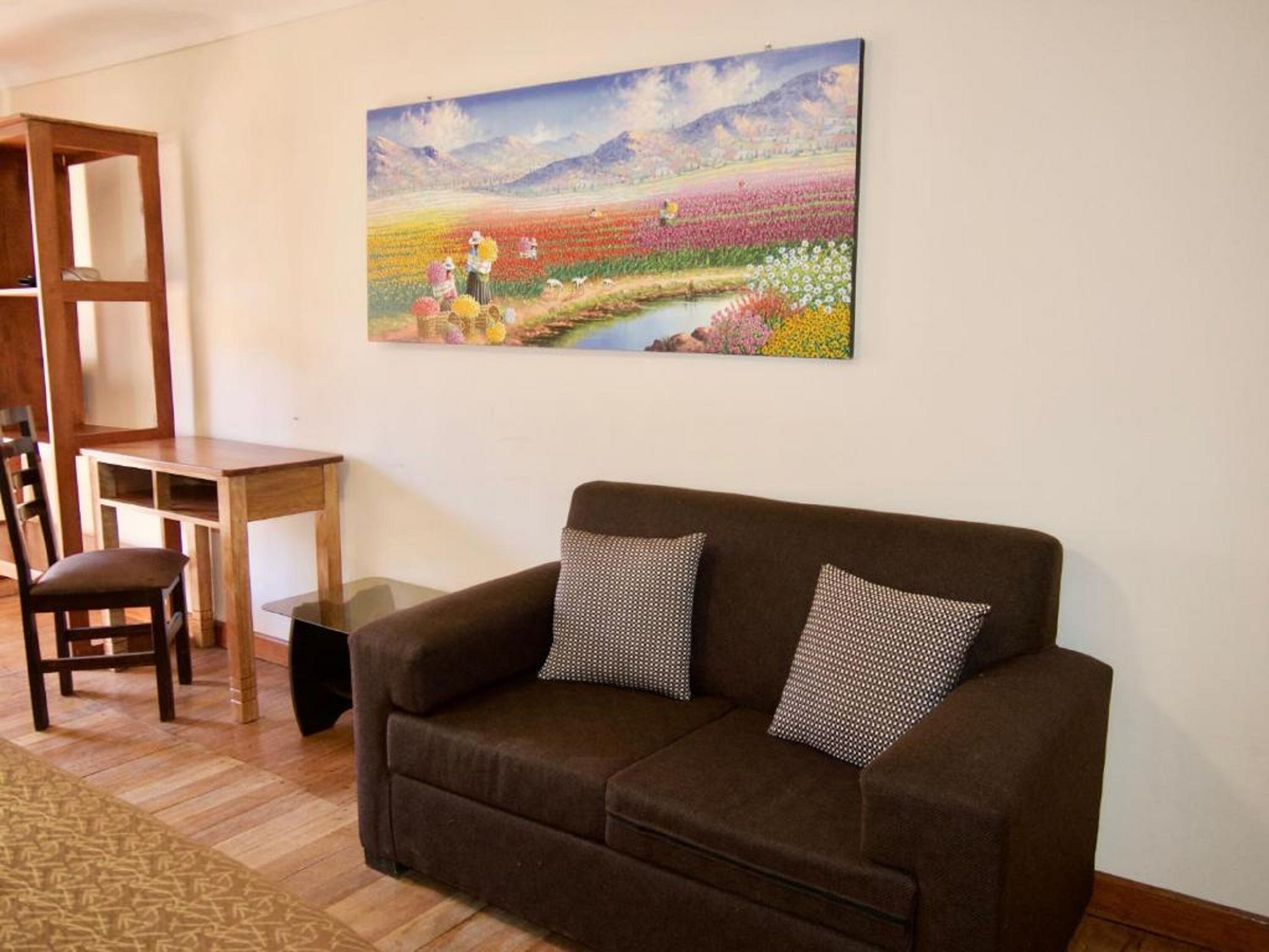 40-cm flat-screen tv with satellite channels, tv