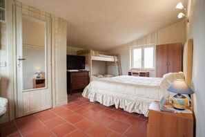 Desk, free WiFi, bed sheets