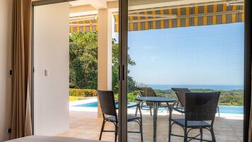 Habitación doble Confort, 1 cama Queen size, vista al océano | Vista desde la habitación