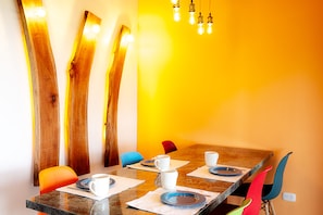 Exclusive Condo, 2 Bedrooms, Non Smoking, Ocean View | In-room dining - Casa Laureles (Bejuco)