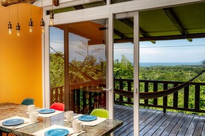 Exclusive Condo, 2 Bedrooms, Non Smoking, Ocean View | In-room dining - Casa Laureles (Bejuco)