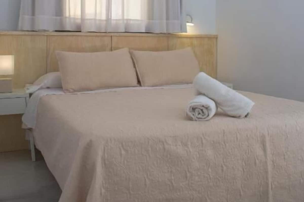 Couette en duvet d'oie, matelas mémoire de forme, rideaux occultants