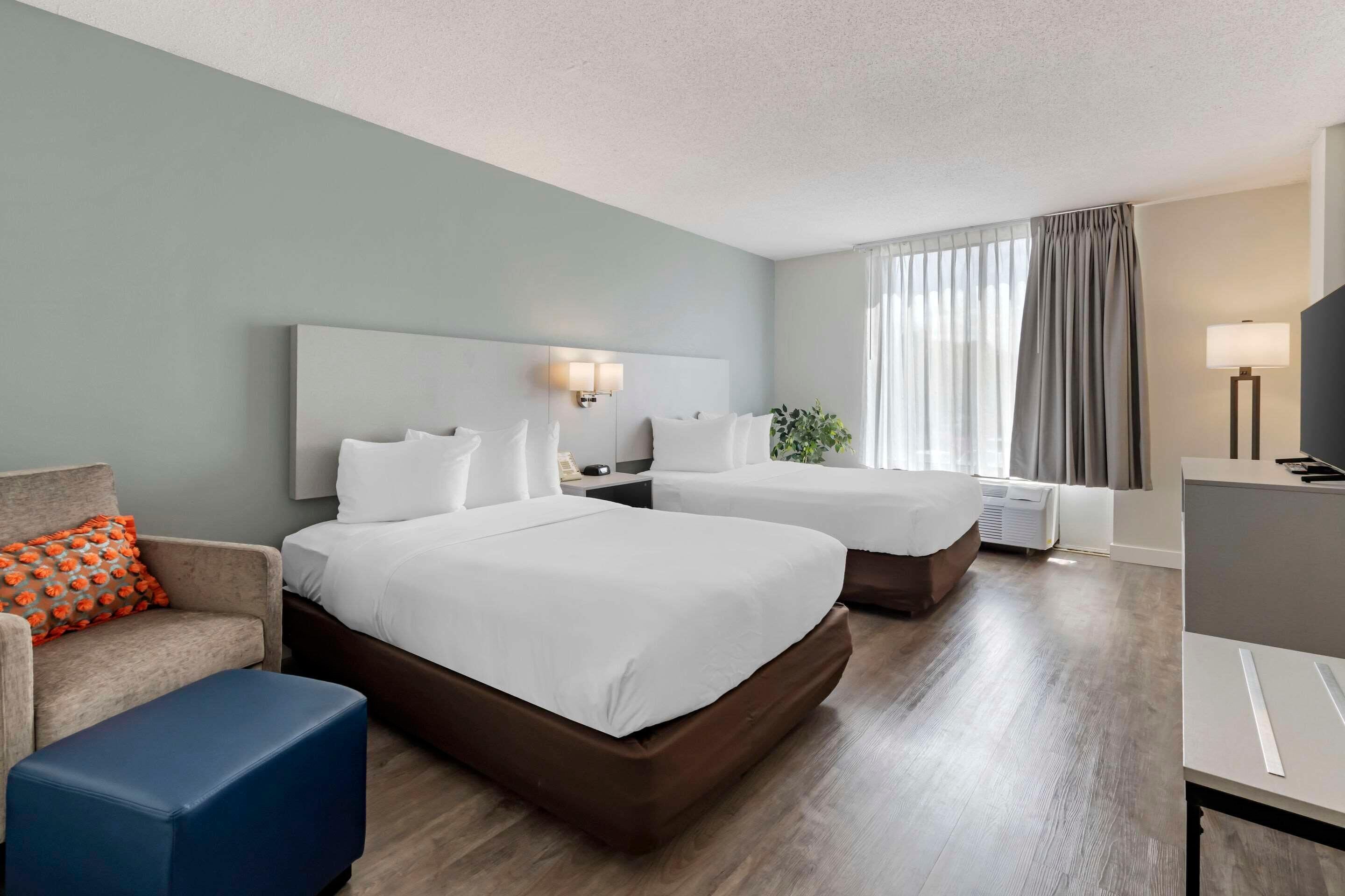 In-room safe, desk, iron/ironing board, WiFi (free)