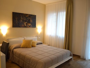 Double Room, Balcony | Individually decorated, individually furnished, desk, laptop workspace