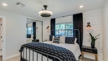 4 dormitorios, tabla de planchar con plancha, wifi gratis y ropa de cama