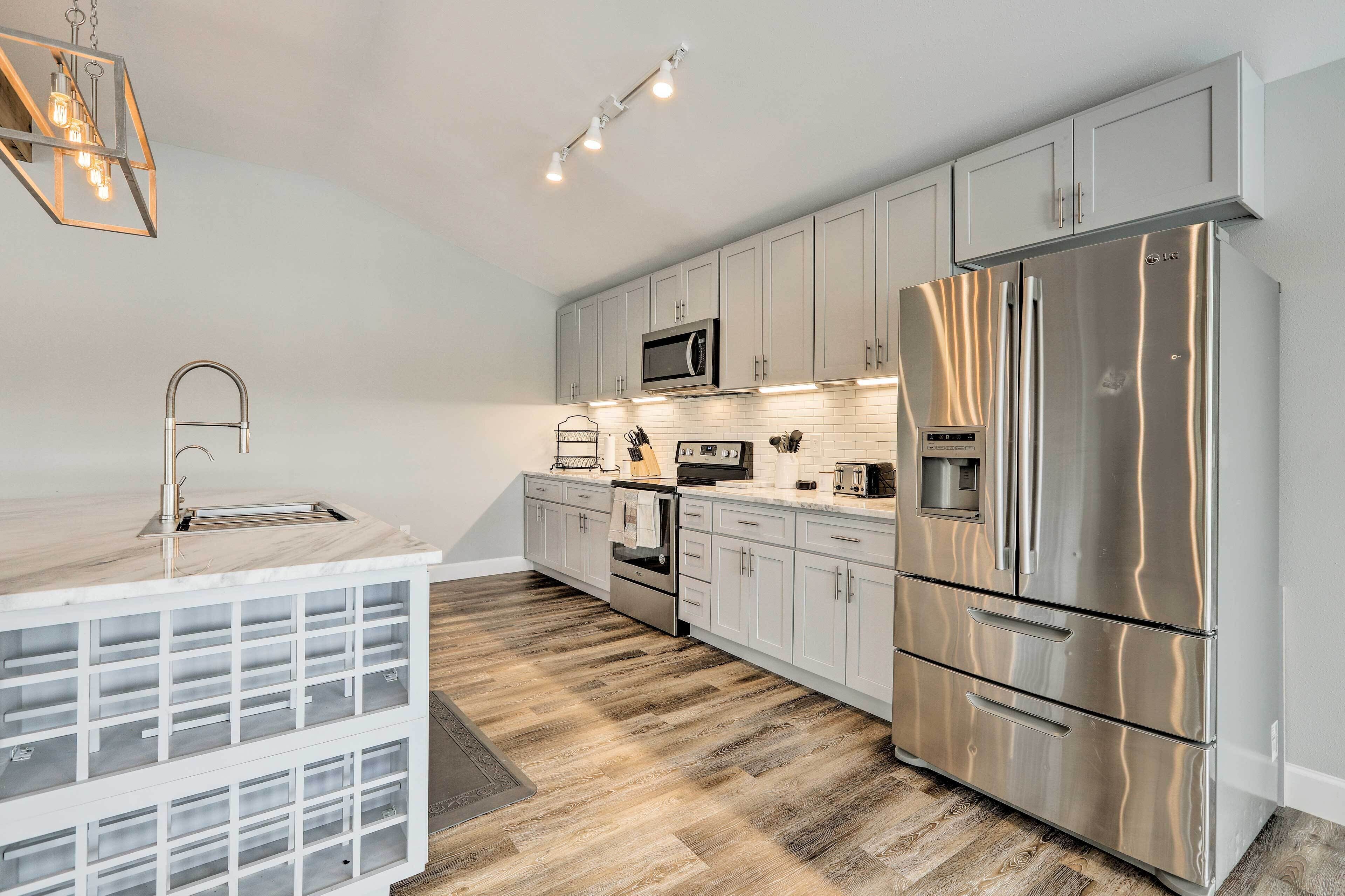 Home w/ Deck & Dock on San Jacinto River!