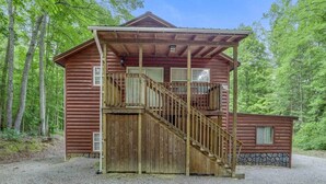 Exterior - Ideal Location Studio + Pet-Friendly (Cuddles) (Gatlinburg)
