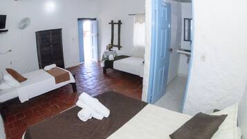 Superior Quadruple Room | Desk, free WiFi, wheelchair access