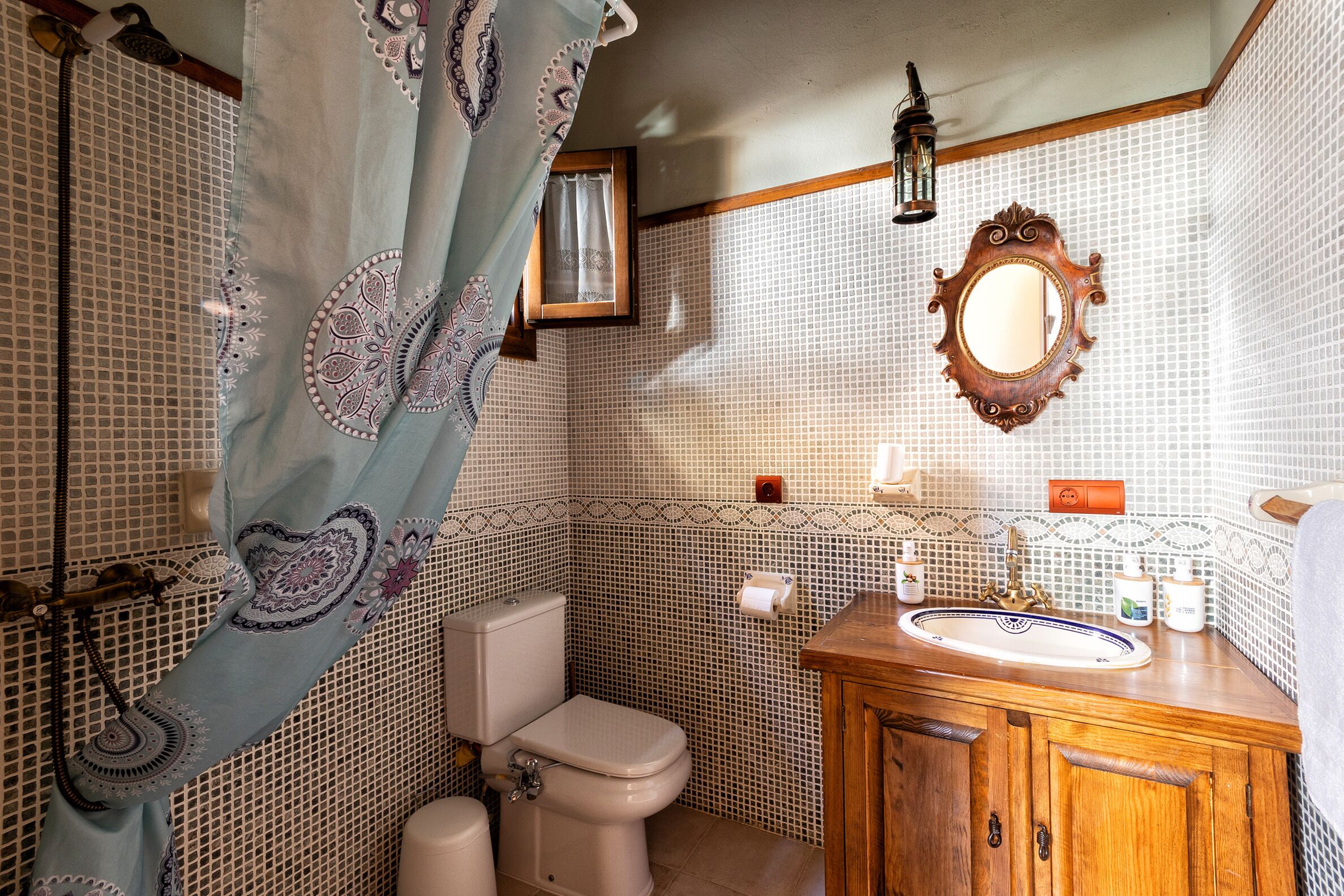 Vinarius Posada Rural. Double room with terrace and personalized services