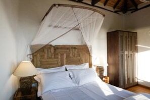 4 bedrooms, in-room safe, iron/ironing board, free WiFi