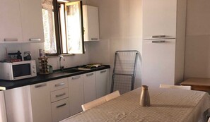 Apartment, 1 Bedroom (Terra) | Private kitchen
