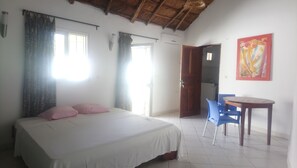 1 chambre, fer et planche à repasser, Wi-Fi, draps fournis