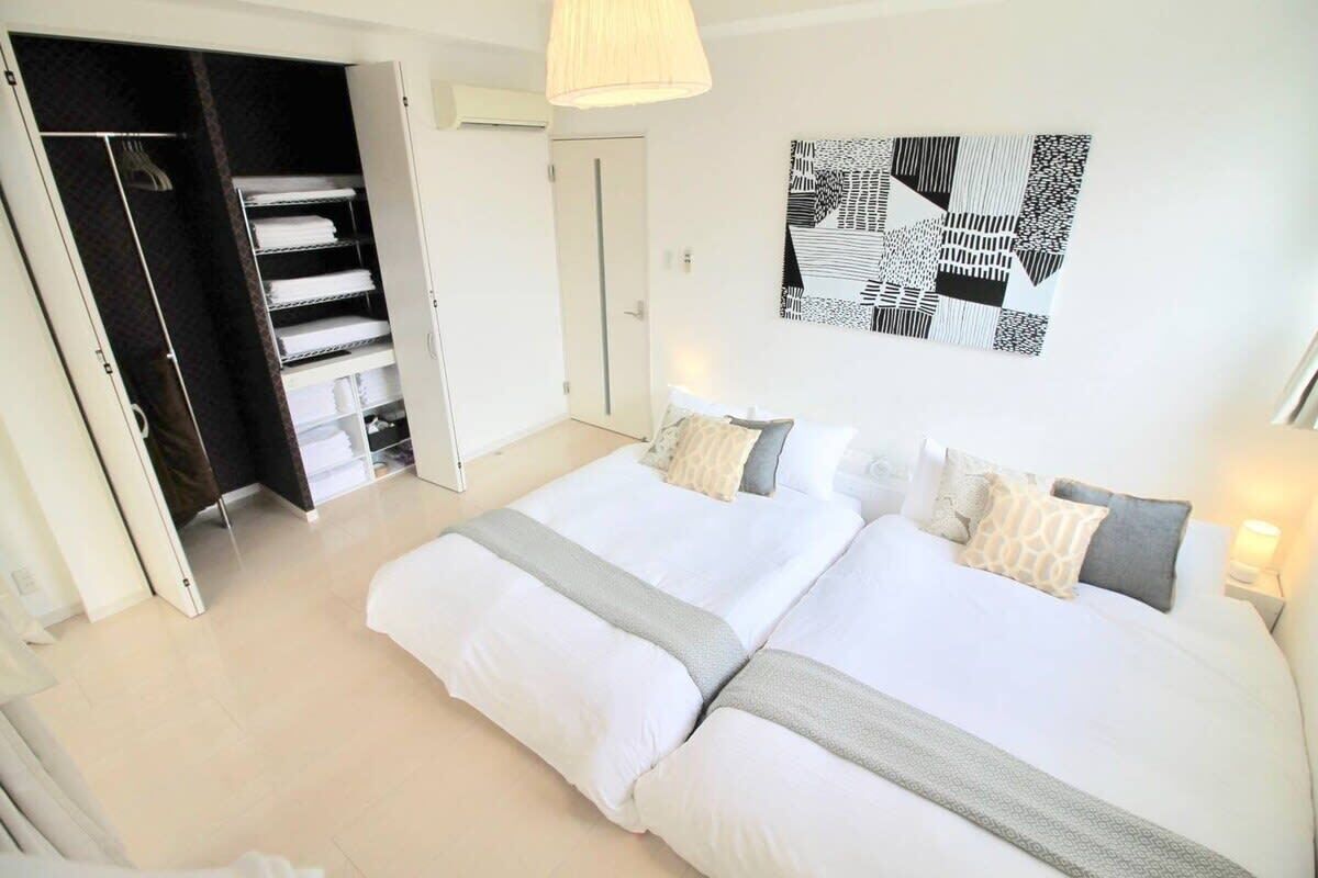 2 室のベッドルーム、アイロン / アイロン台、インターネット、ベッドシーツ