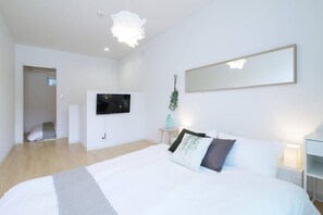 2 室のベッドルーム、アイロン / アイロン台、WiFi、ベッドシーツ