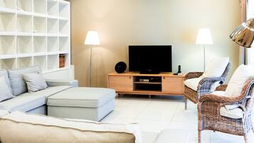 TV, Netflix, streaming services