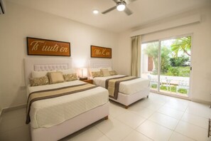 Premium bedding, minibar, in-room safe, individually decorated - Saastah Hotel Boutique (Valladolid)