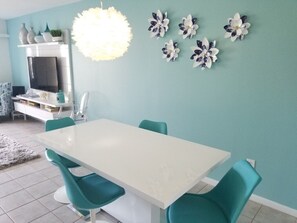 Appart'hôtel, plusieurs lits, piscine privée, vue océan | Cuisine privée | Réfrigérateur, micro-ondes, plaque de cuisson, lave-vaisselle