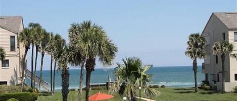 Kolam renang outdoor