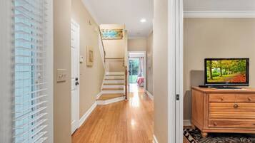 Apartamento, varias camas, balcón, vistas al jardín | 2 dormitorios