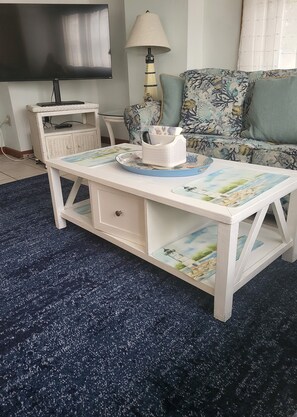 تلفزيون ذكي، مشغل دي في دي، كُتُب، مكتبة فيديو