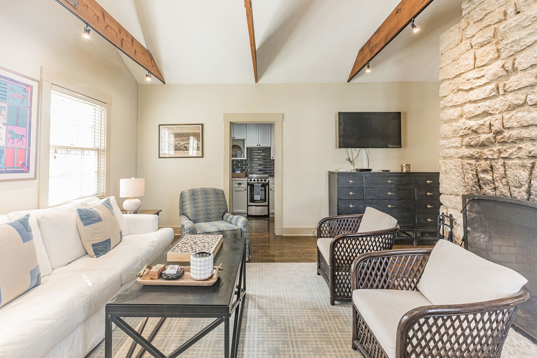 スマートテレビ、暖炉