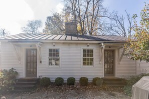 Exterior - Carriage House, 7 minutes from downtown Louisville (louisville)