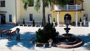 Exterior - Hotel & Spa Antyczny Dwór (Glogów Malopolski)